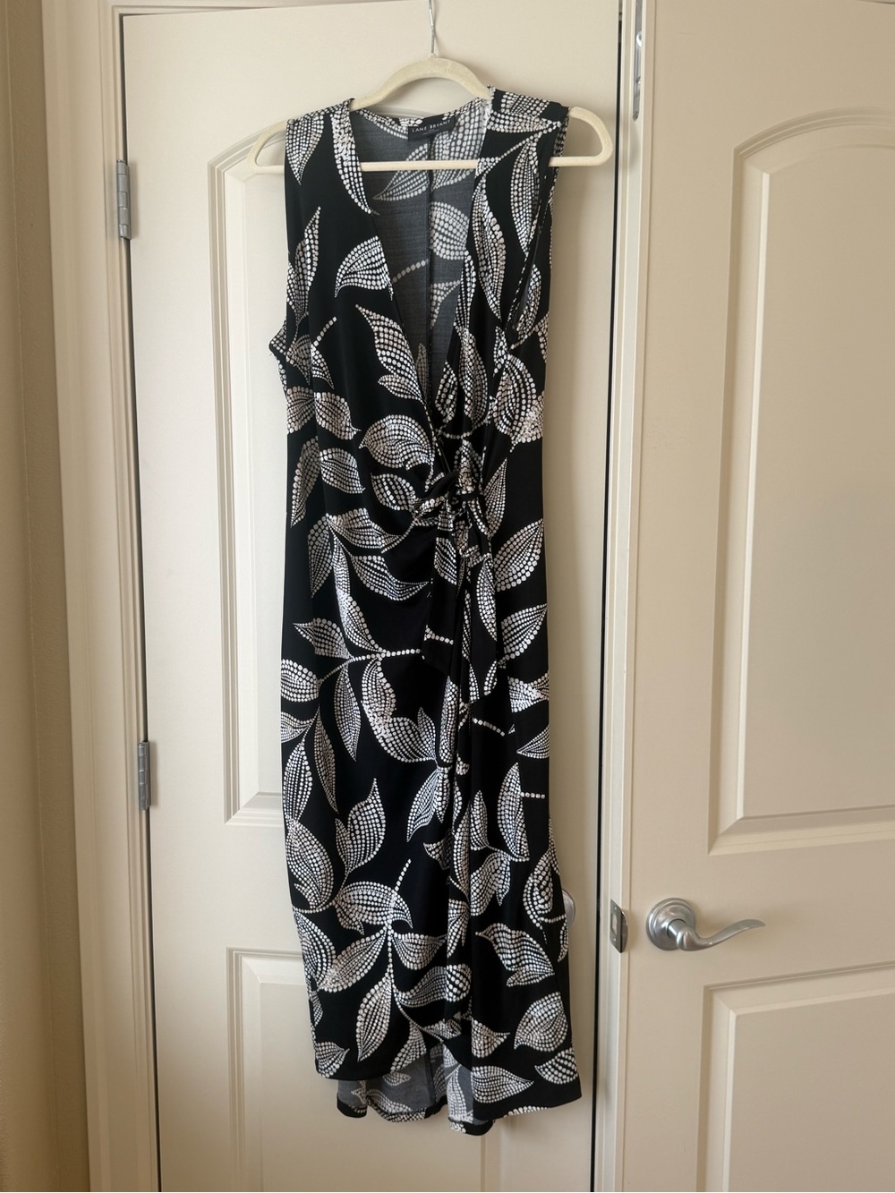 Lane Bryant Black and White Leaf-Print Sleeveless Maxi Wrap Dress -Front Tie.